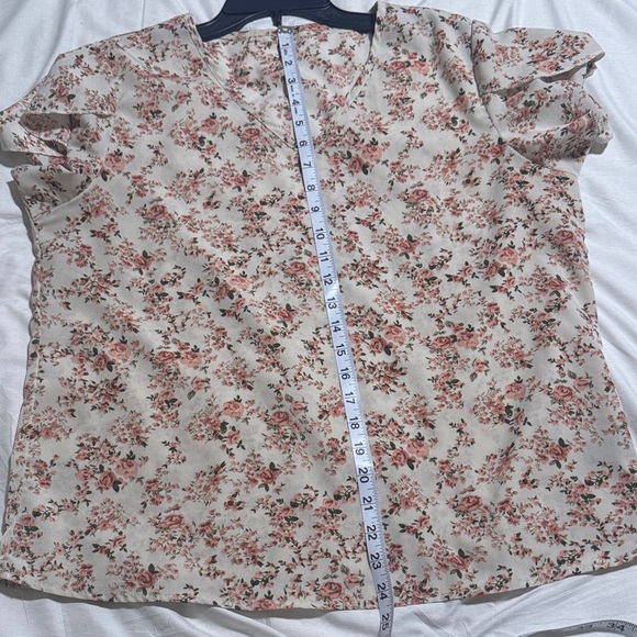 SHEIN Cream and Pink Floral Blouse - Picture 4 of 6